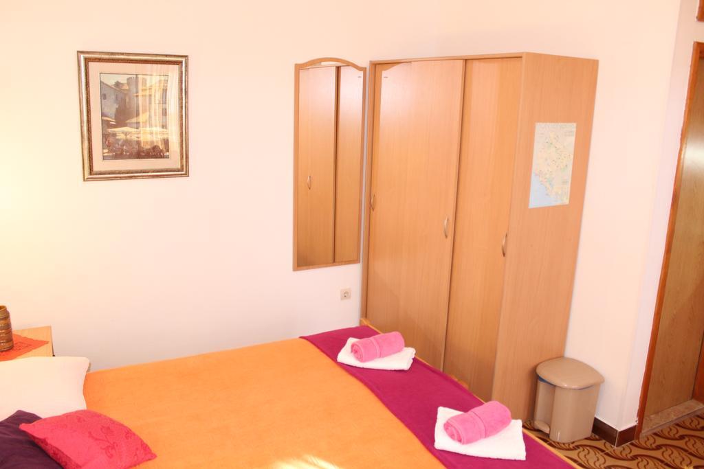 Guest House Tomanovic Herceg Novi Esterno foto