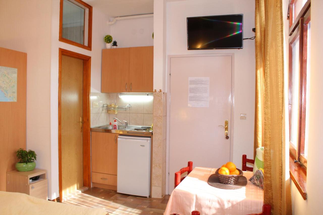 Guest House Tomanovic Herceg Novi Esterno foto